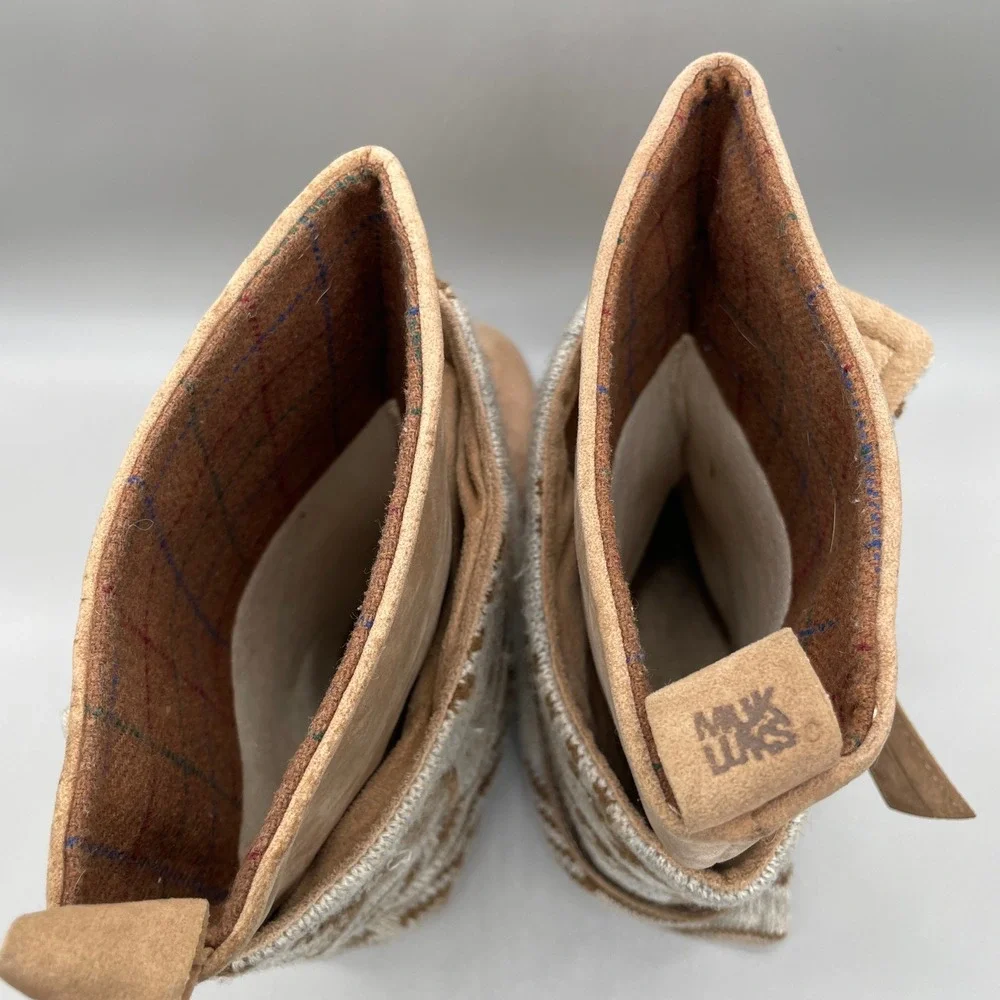 Muk Luks Sweater Knit Booties Womens Size 7 Tan Faux Suede Fold-Over Boho Buckle